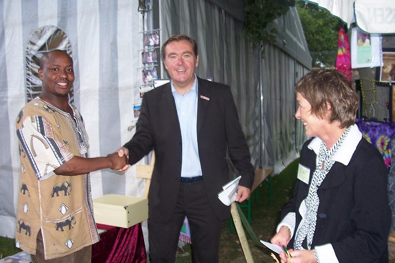 Hanau4.jpg - Wir begrüßen den Oberbürgermeister der Stadt Hanau, Herrn Kaminsky, bei uns.